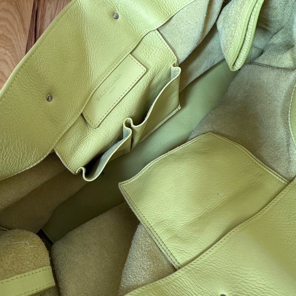 Balenciaga Green Papier Lambskin Leather A4 Zip Around Tote Bag - Picture 6 of 8
